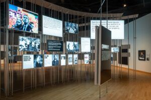 711485134-caam_moc_20