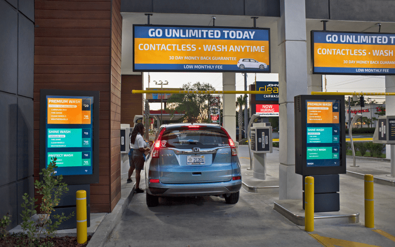 DSA SIGNAGE_Digital_menuboard_johnny_clean_carwash