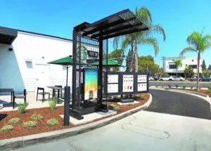 711480329-starbucks_001