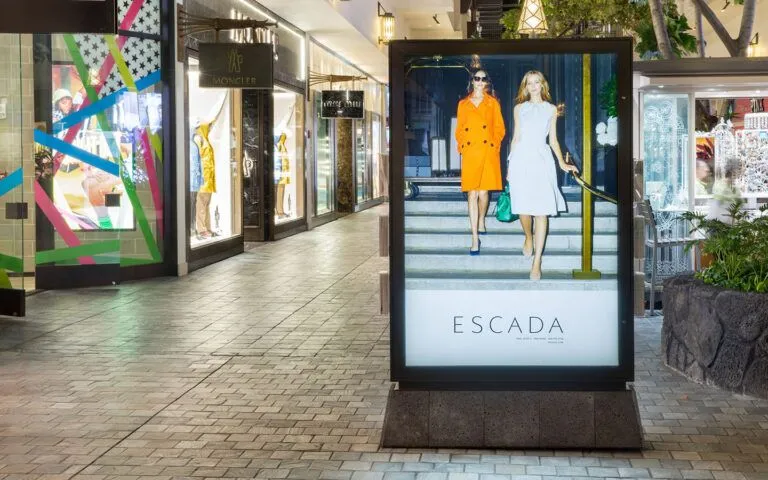 DSA_Signage_Ala-Moana &ndash; ESCADA
