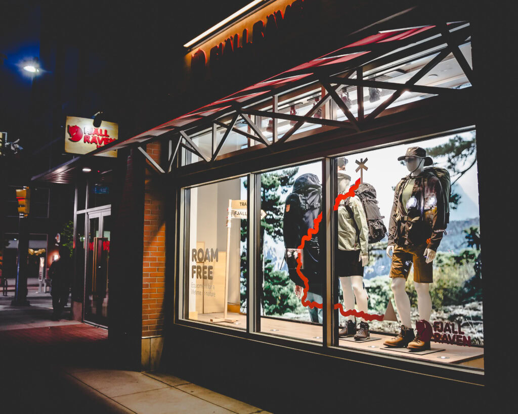 dsa-signage-retail-fjallraven-new-york