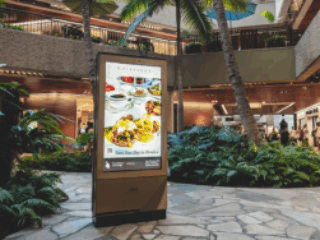 DSA SIGNAGE_Digital_kiosk_royal_hawaiian_center