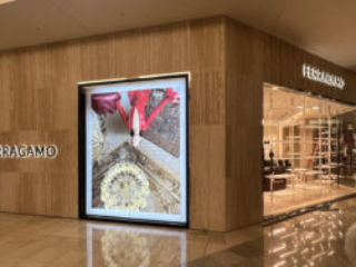 retail signage ferragamo and dsa signage